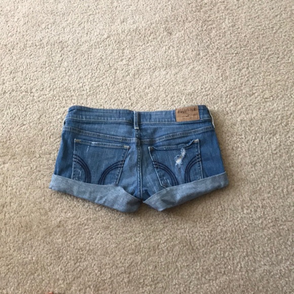 Like New Hollister Shorts - Picture 3 of 3